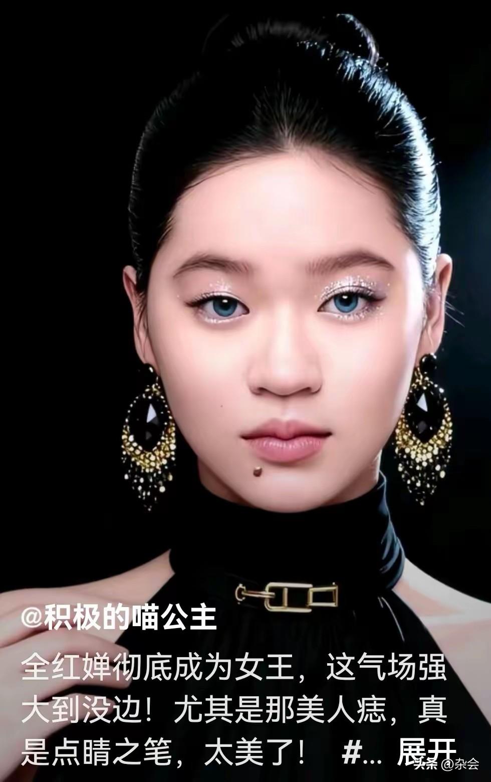 全红婵这组图，直接封神！
黑裙、盘发、美人痣，每一个细节都恰到好处。
从跳水台杀