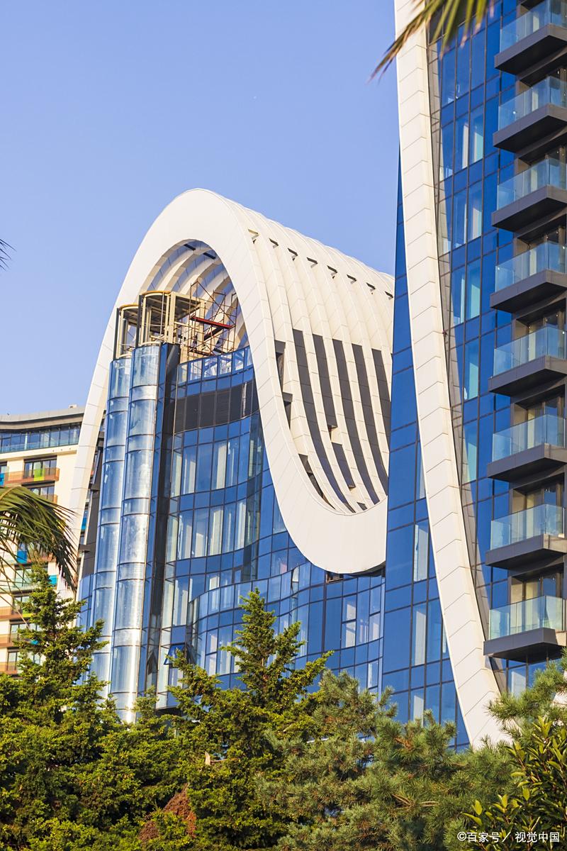 南方科技大学以创新高校闻名，虽然以前是“双非”，但名气一直比一些末流985还要大