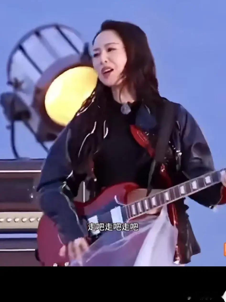 江一燕浪姐淘汰淘汰名单比舞台更抓马！江一燕淘汰vs房琪出局，一边意难平一边拍手叫
