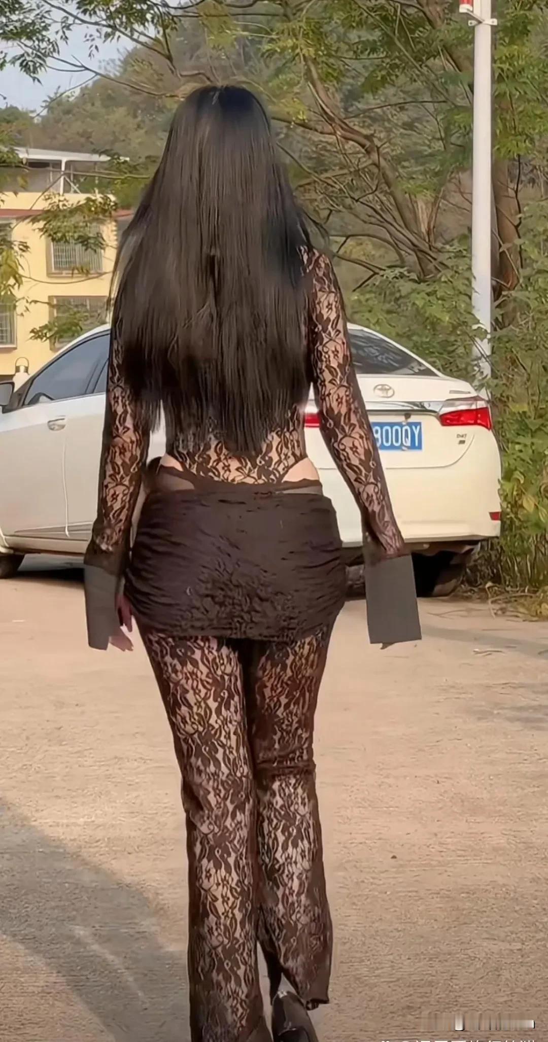 穿这身出门如何？