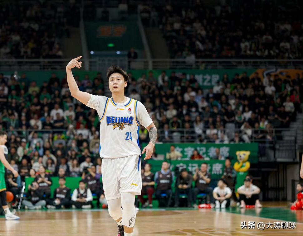 “睿”不可挡，领袖担当直接拉满，赵睿化身赵子龙，上演单骑救主！昨晚北京首钢男篮客
