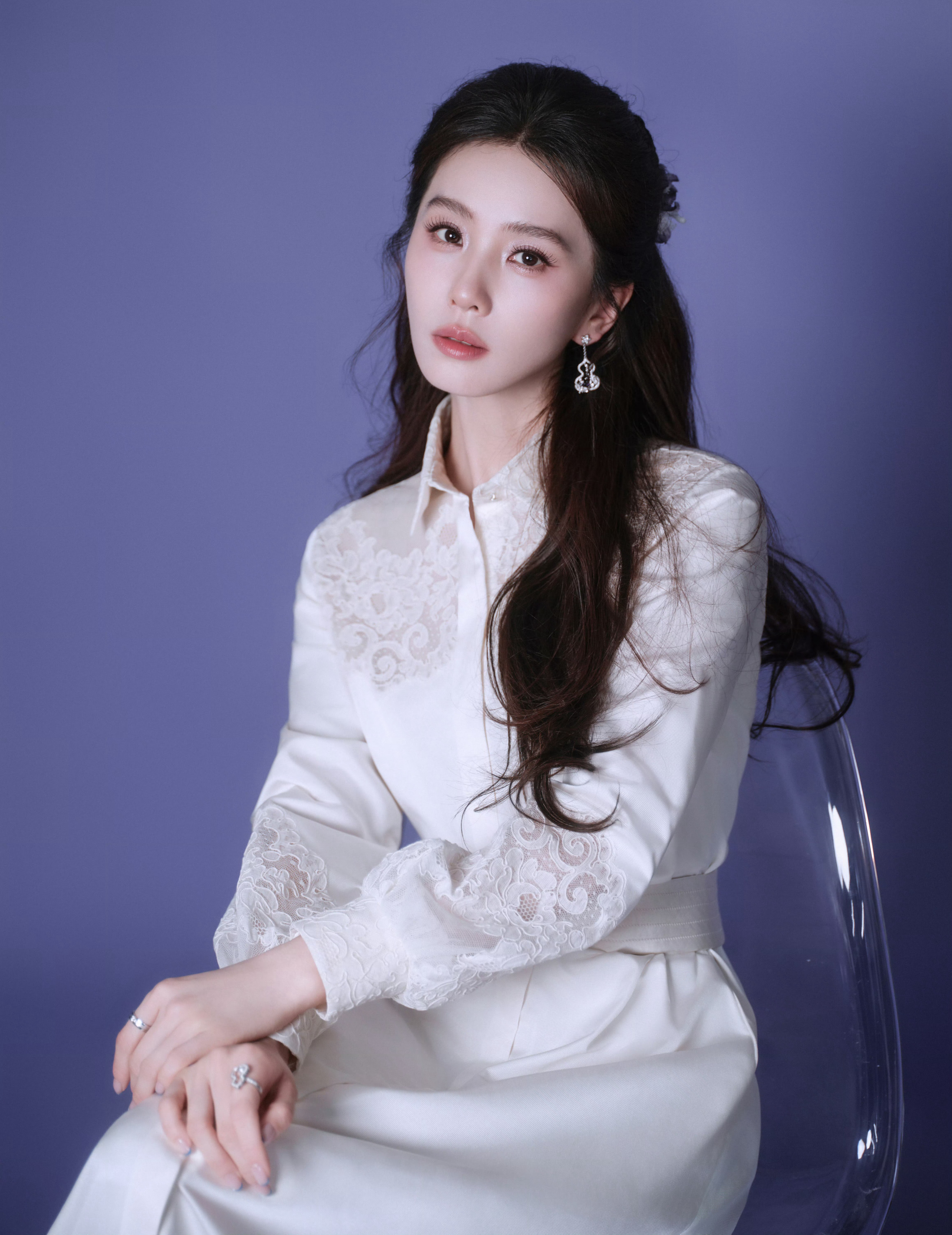 刘诗诗  x  芭比波朗Bobbi Brown 活动造型，身穿Alexis Ma