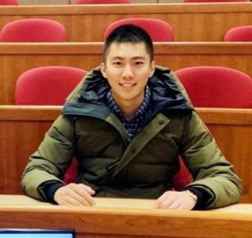 “拦住他，别放他走！”美国坚决不让他回国，试图用强硬的手段阻止，甚至扬言放狠话，