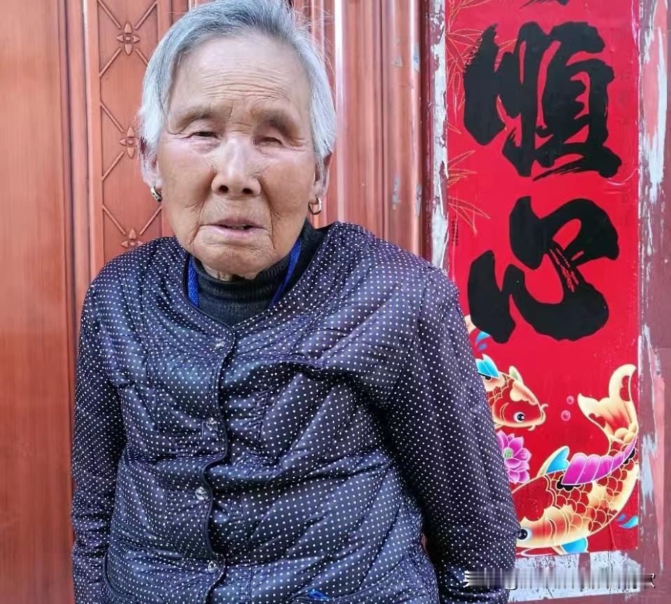 生活中这几个常见的现象，每个人都会经历，最后一条谁也逃不掉…

1，一个人的忧愁
