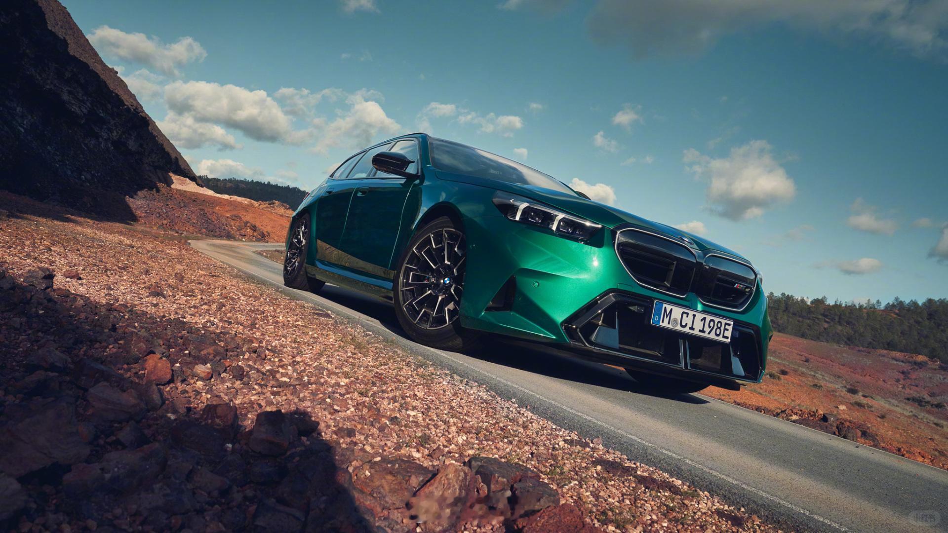 全新M5 Touring能不能卖得过RS 6 Avant？[吃瓜][吃瓜]#全新