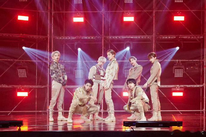 SuperM仅剩金钟仁李泰容在SM SuperM仅剩金钟仁李泰容在SM，才反应过