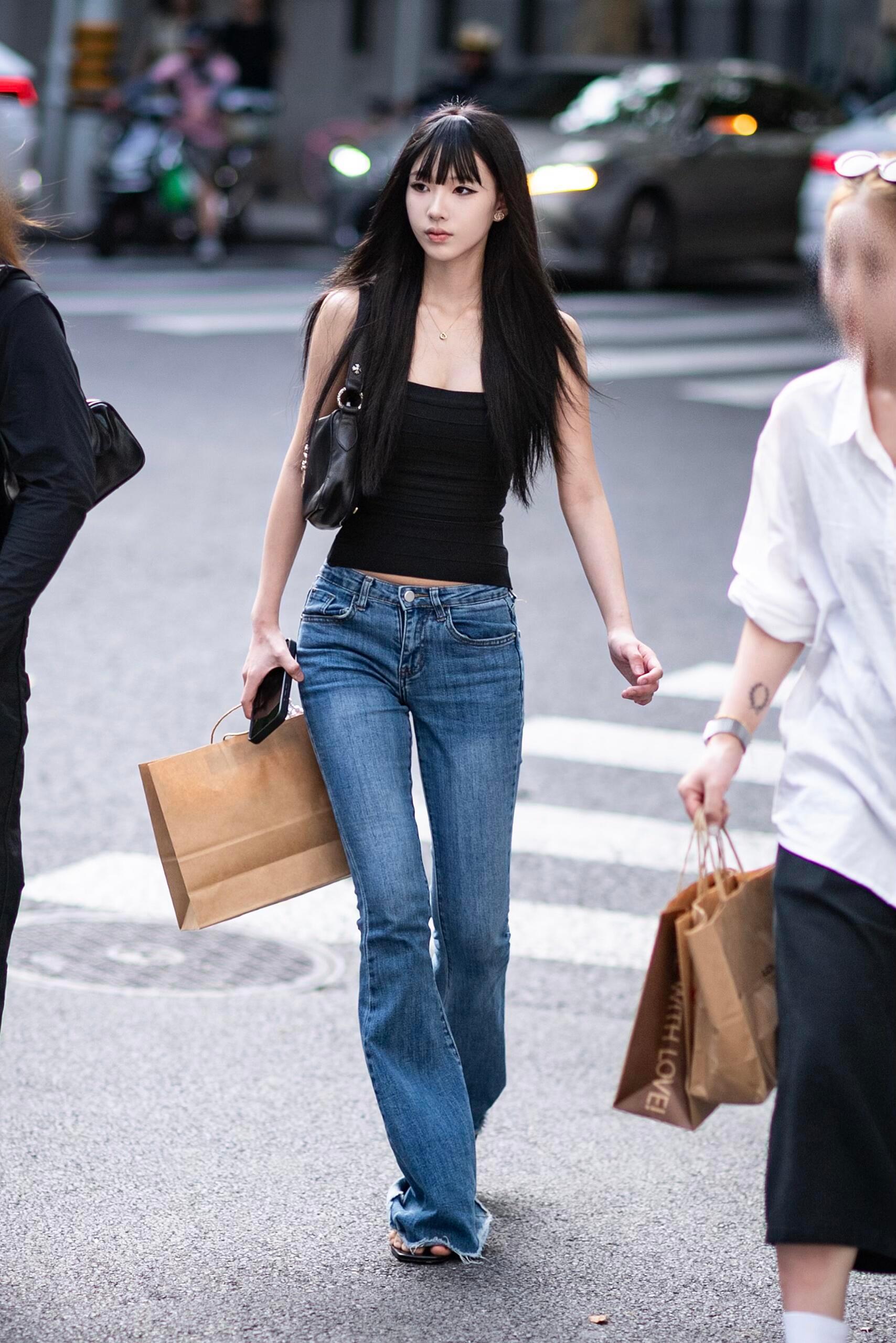上海街拍拍到Elly 好美😻 ​​​