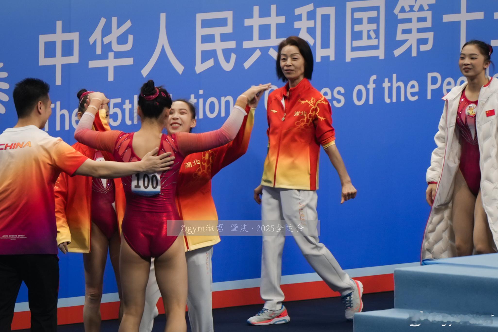 全顺拿下女子团体第三名的湖北队