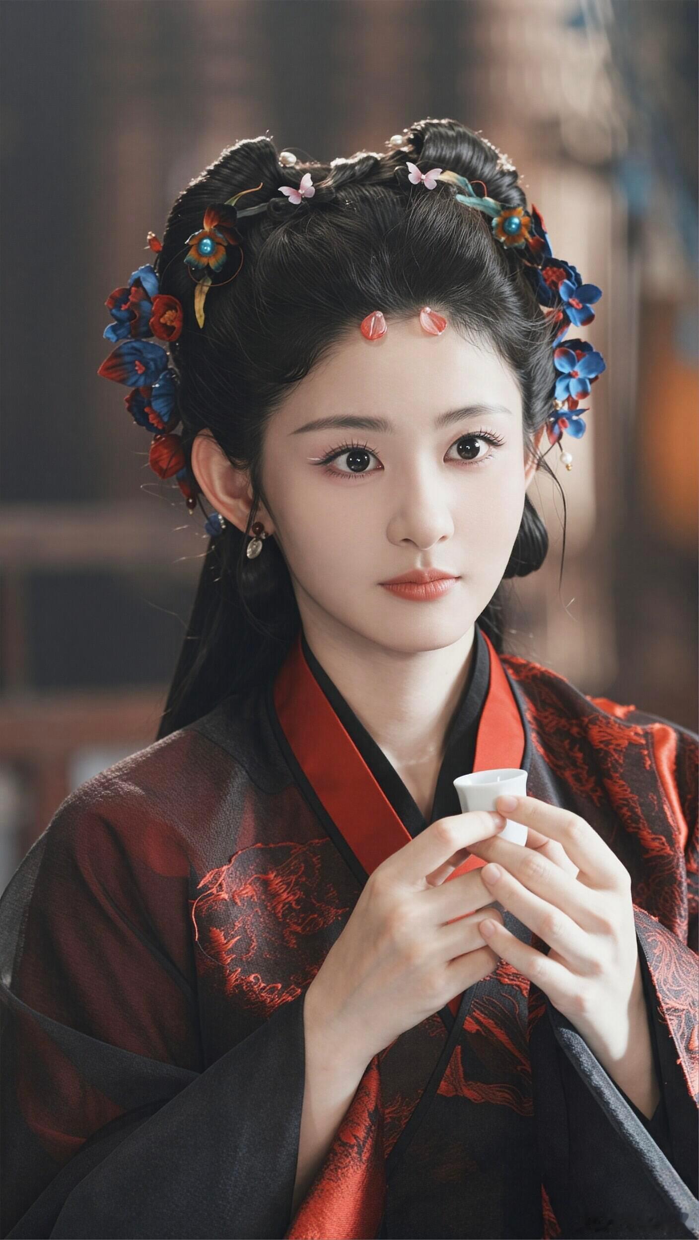 赵晴这个头梳得好漂亮，内娱什么时候才能知道不需要违章建筑也能很好看，现在内娱手艺