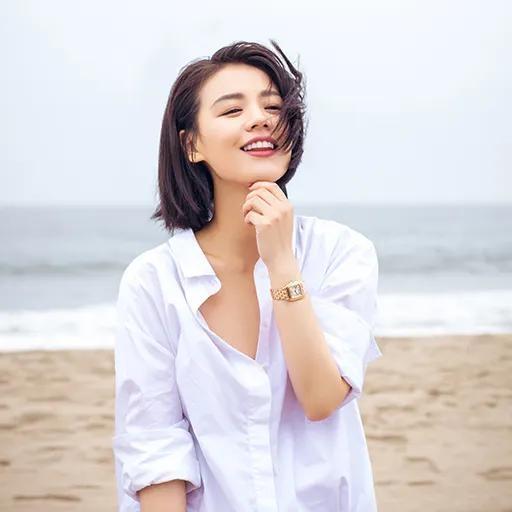 聊到这两位演员，真的是太有反差感了！咱们掰开揉碎了聊，这背后的故事和演技路子，完