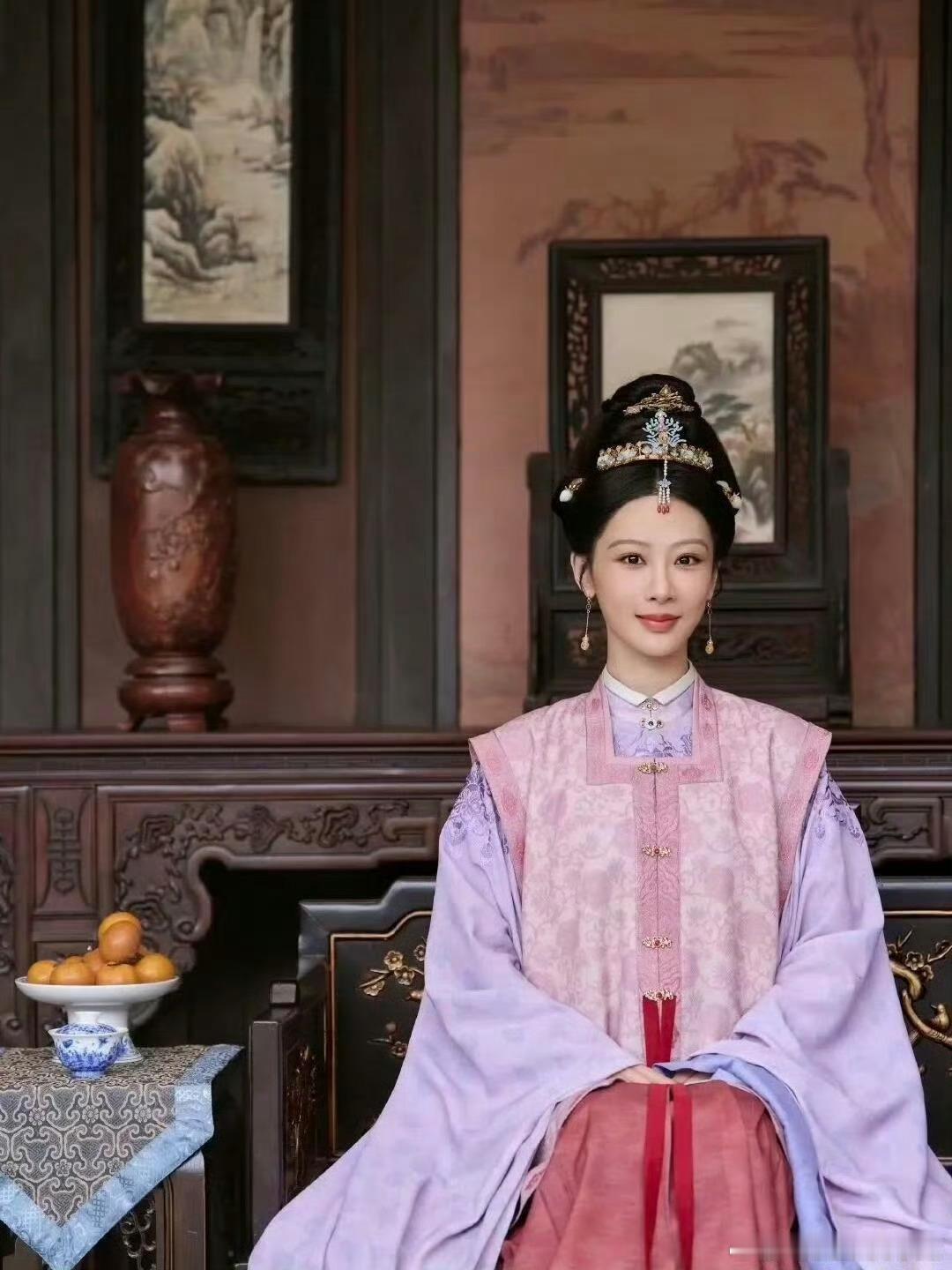 家业是豪门变寒门啊家业一生满是波折，年少依托家族坐拥优渥生活，各类危机接踵而来摧