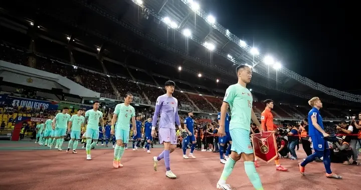 泰国队6月9日将与国足在黄龙热身赛 泰国新归化大将或驰援