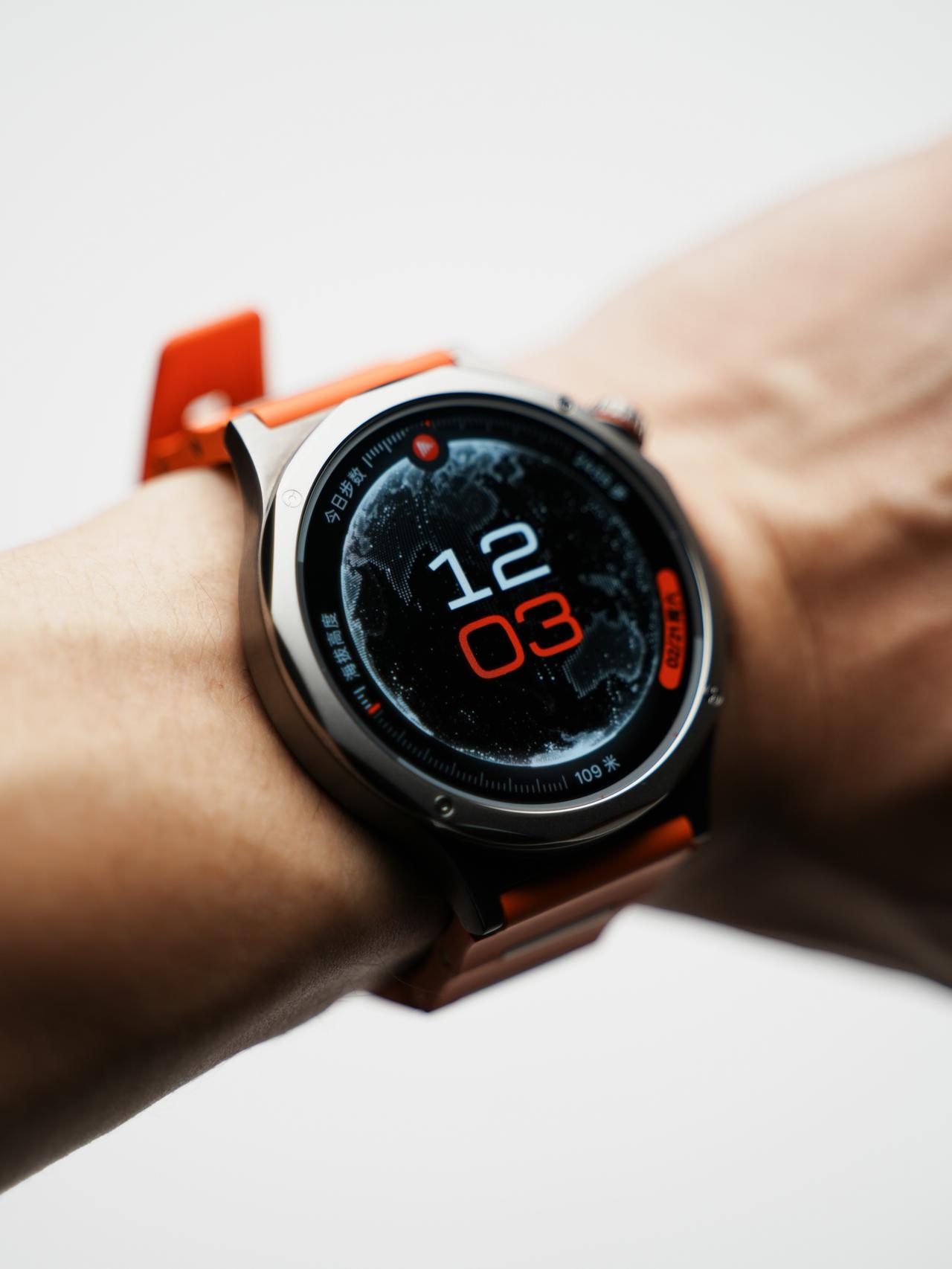 HYK图赏｜OPPO Watch X3

表壳整个采用的是航天级TC4钛合金材质