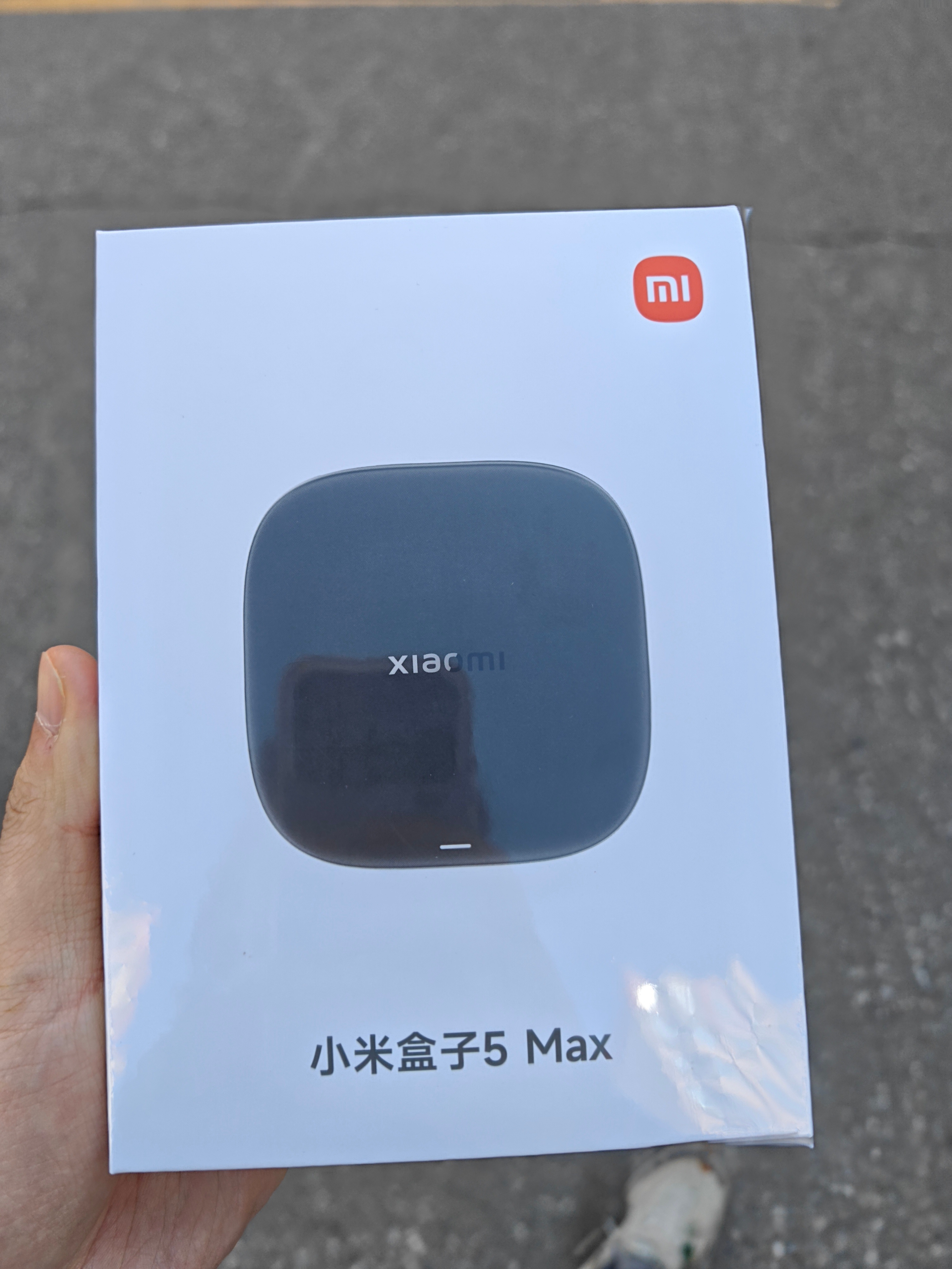 坏消息：买的小米盒子一年不到，遥控器坏了好消息：小米直接给我整个换了一盒新的非常