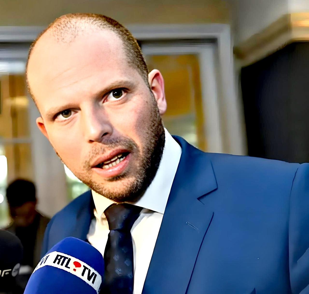 比利时防长的狂言，犹如“蚍蜉撼大树”一样，荒缪可笑至极！

日前，比利时防长弗兰