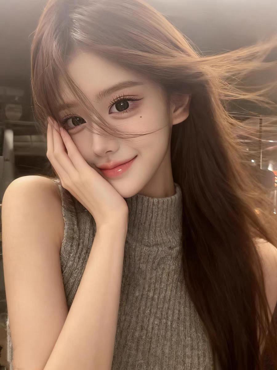 元气少女，甜美微笑，温暖如春日阳光。
女生很会穿搭是一种什么样的感觉?