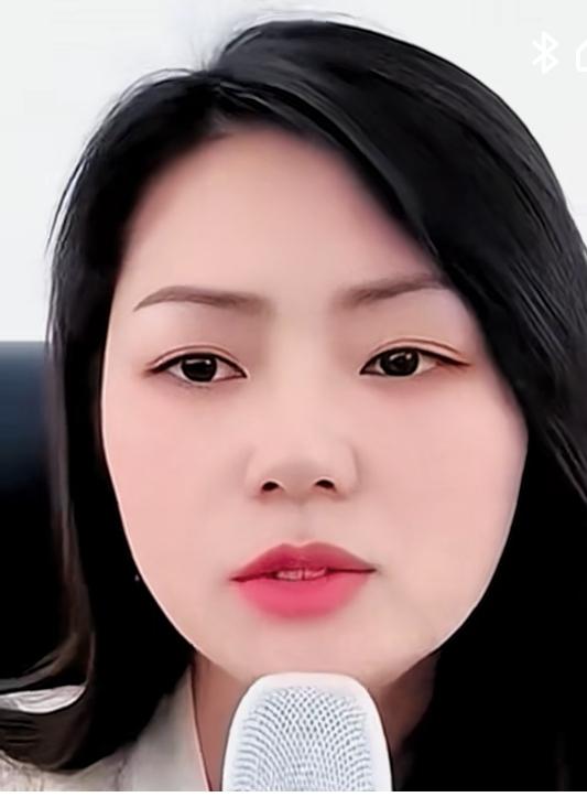 罗姣称尽管自己前半生历经诸多坎坷，但她认为当下只要开开心心、身体健康，能赚点小钱