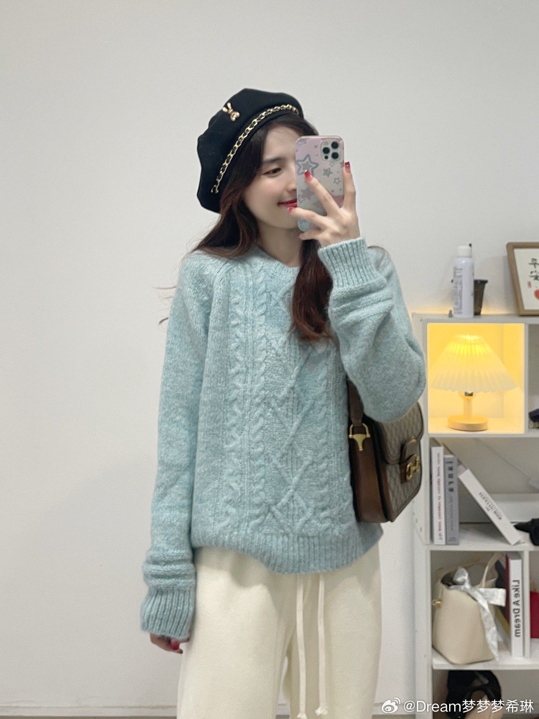 12🈷️10号晚20：00  限时折扣还有天蓝色的一个颜色，上身很小清新的感觉