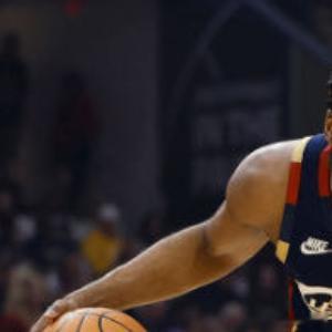5月16日，NBA季后赛次轮G6骑士主场对阵活塞，活塞在上半场仅领先骑士3分，但