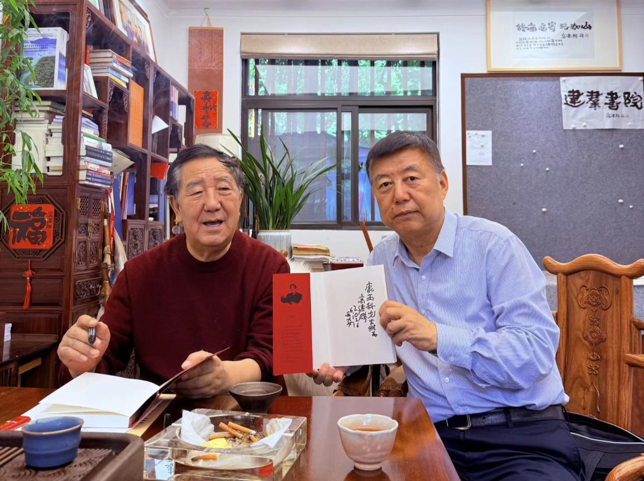 高建群先生