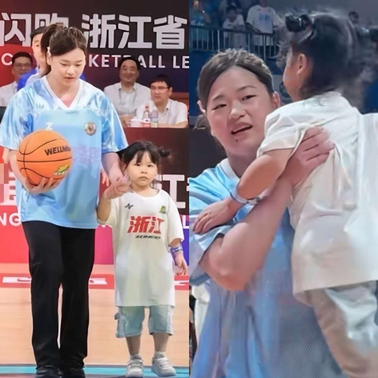 一个动作，
却意外暴露了全红婵的人品，
在浙BA比赛现场，她开球后，两只手架着小