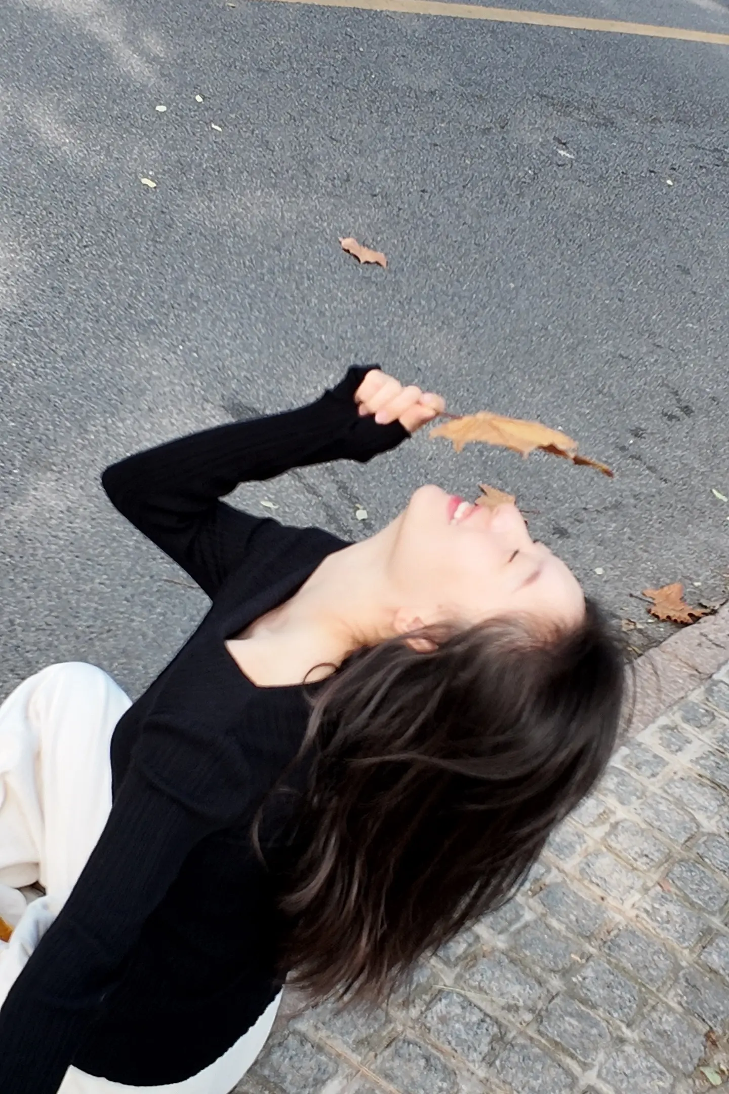 有的爱像阳光倾落。