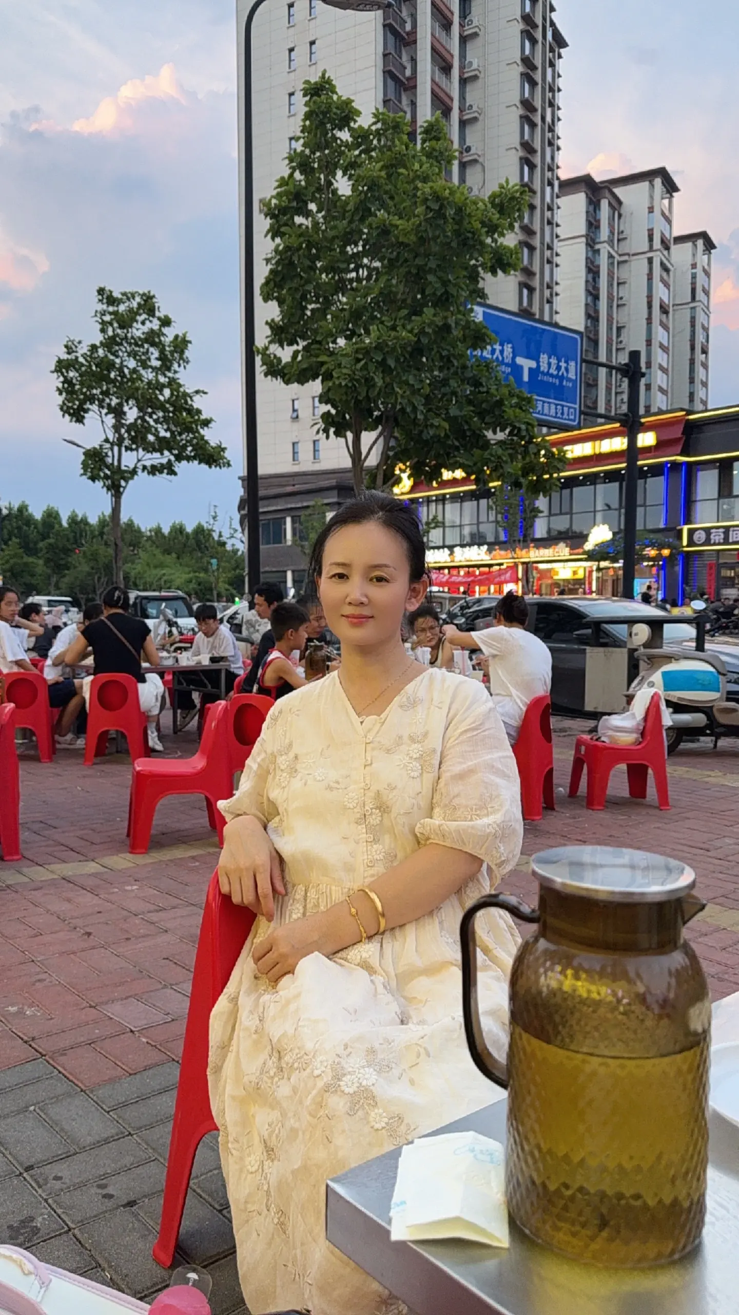 我本不善言辞，却要在抛头露面，我本偏爱安静，却要在镜头前娓娓道来。所做...