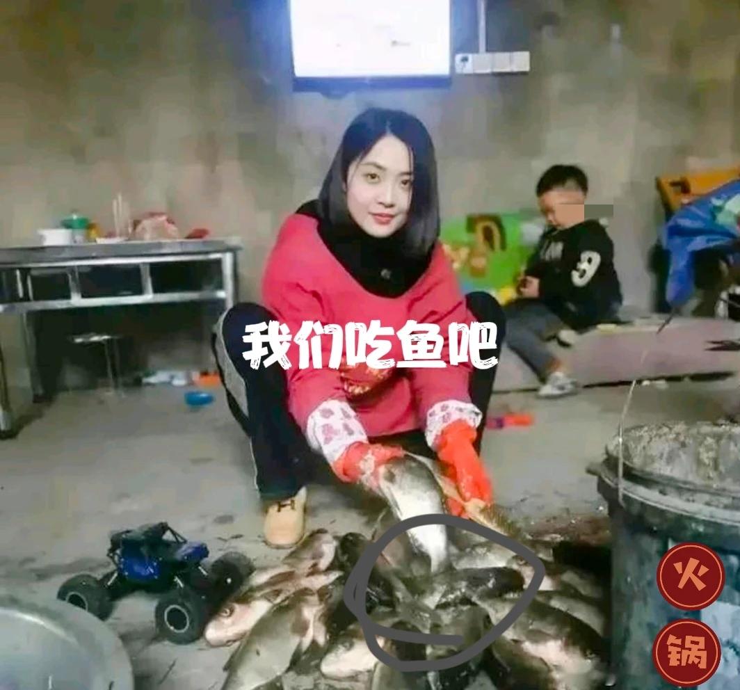 40多岁的老表去相亲二婚女的带个儿子，老表没看上，却被评论区的各位看上了。[捂脸
