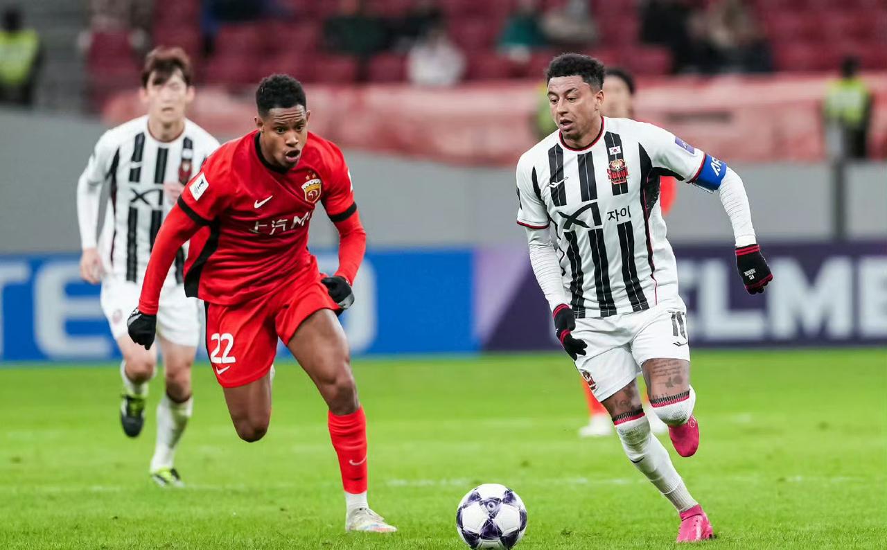 说不过去！中超冠军，亚冠一整年不赢！

随着上海海港1-3不敌首尔FC，他们亚冠