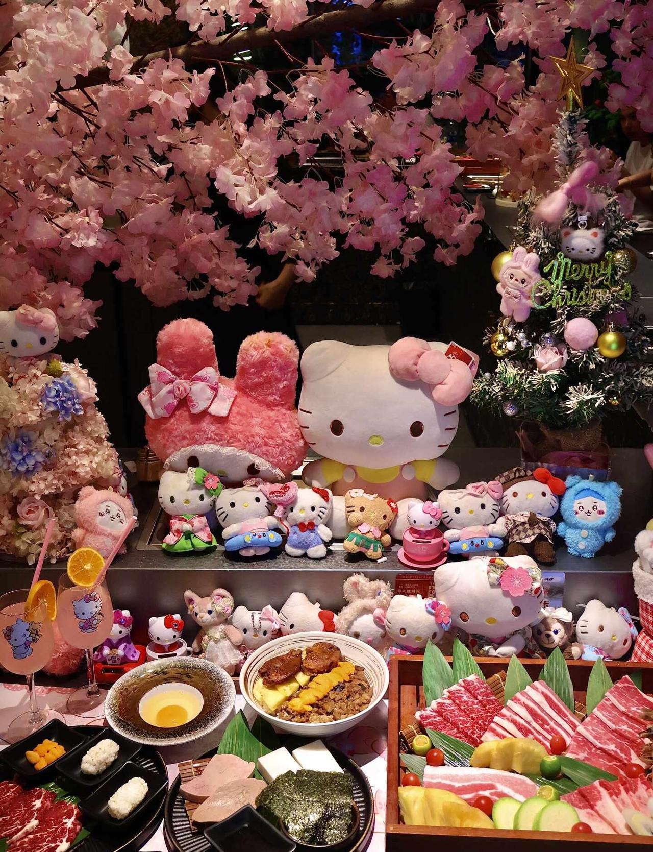 广州Kitty主题烤肉店🐰巨巨巨出片📸！
-
花都有一家超适合约会🎀打卡的