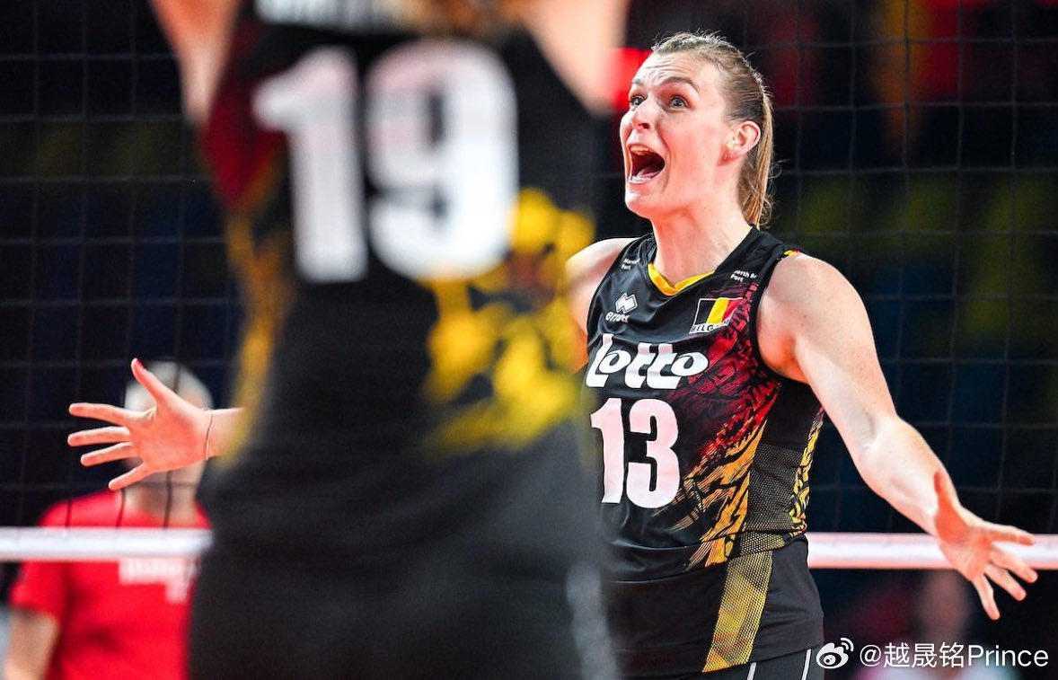 排球 🇧🇪 现年28岁的比利时副攻手马利斯·让森斯（Marlies Jans