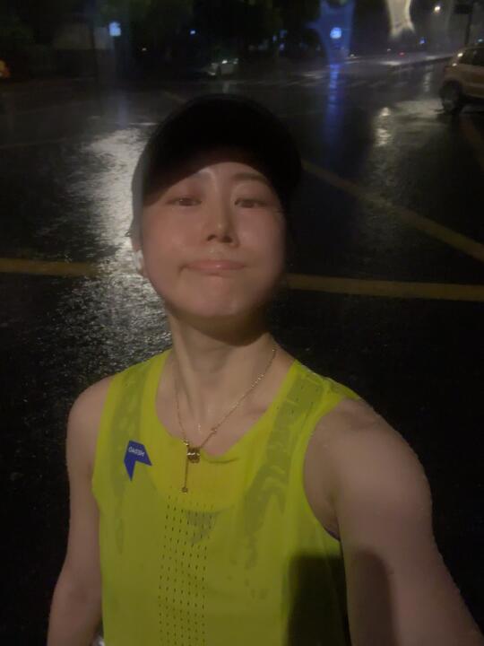 夜跑8k｜你们那分手的时候下不下这么大的雨