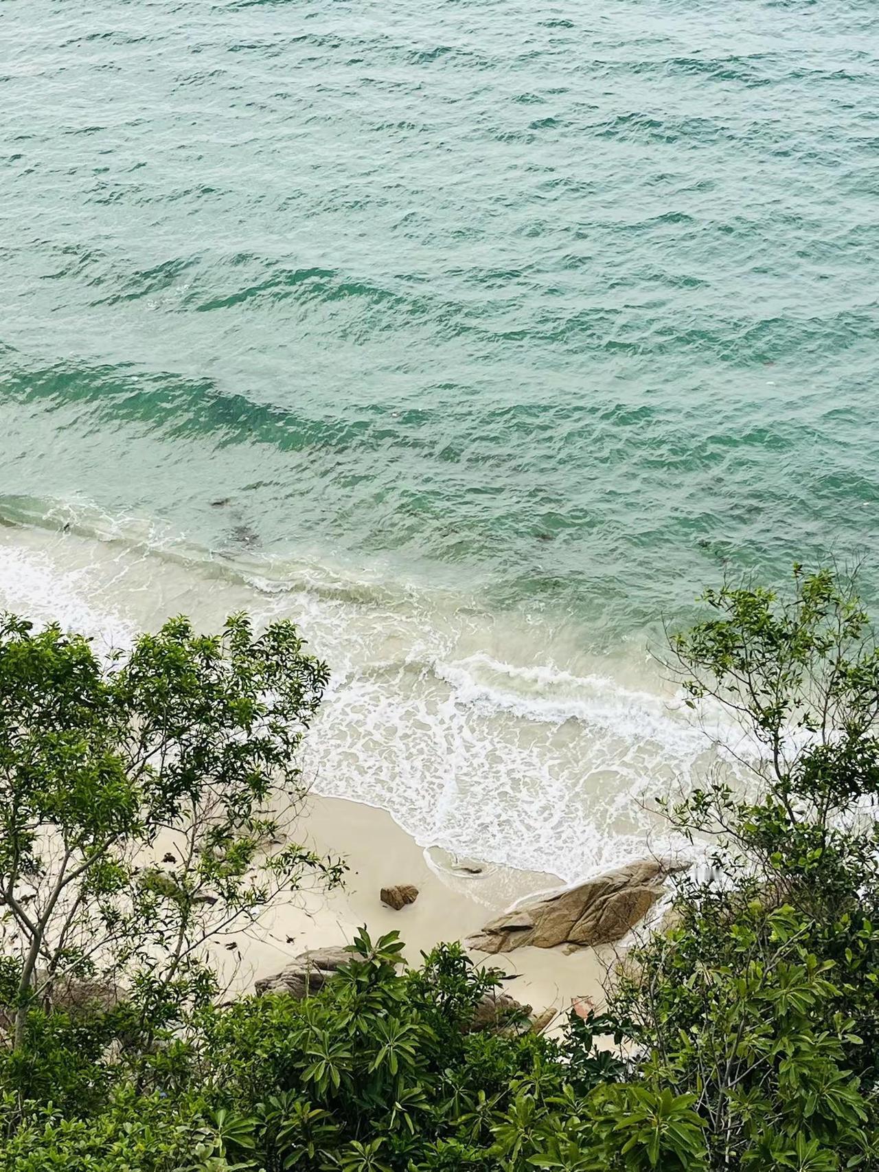 总有一片海值得你去看看🌊 带你一起去看海 总有一片海值得你去看看 享受大自然 