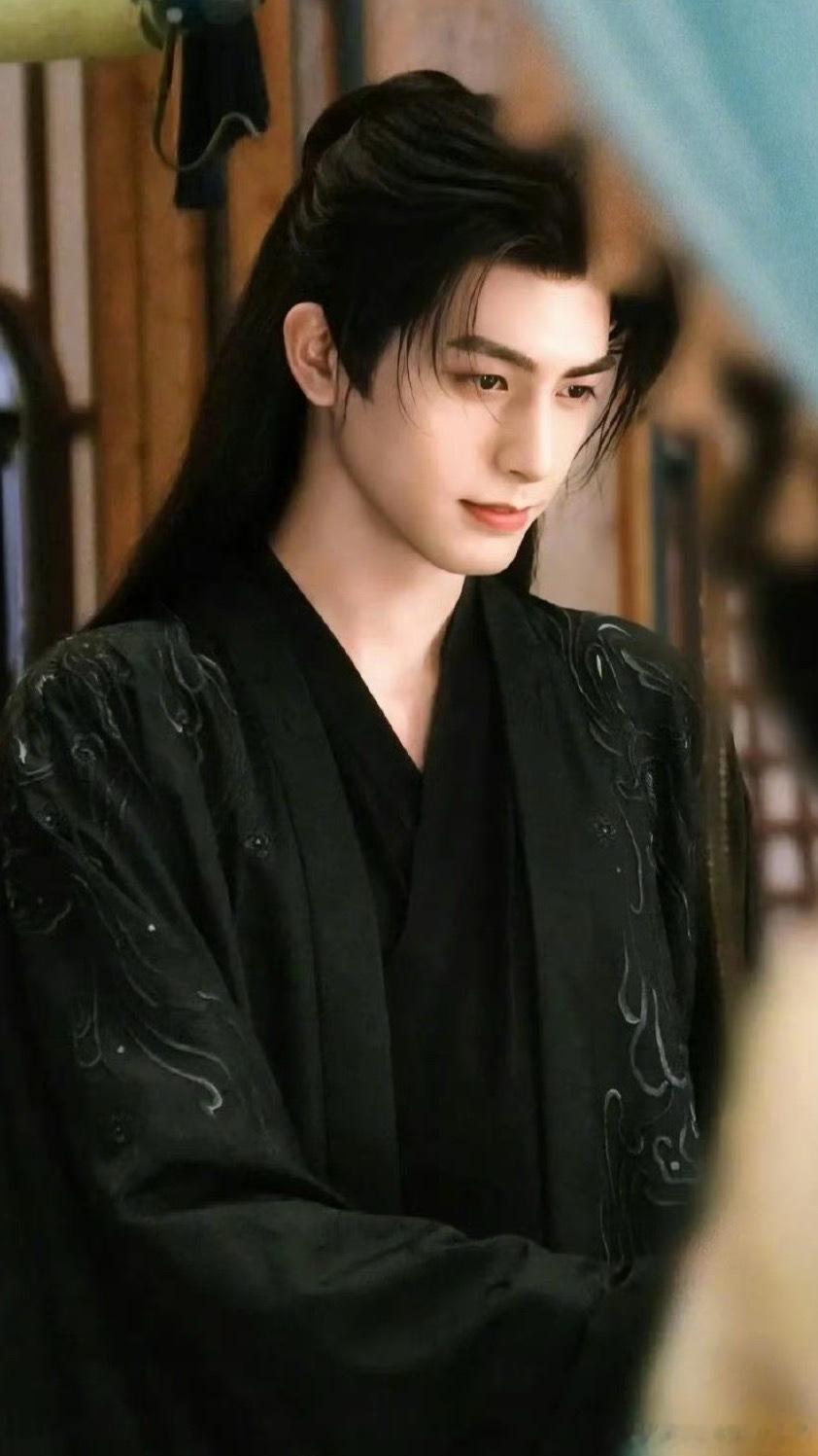 攻玉官博换了新头像目前网传男女主是宋威龙、赵露思 