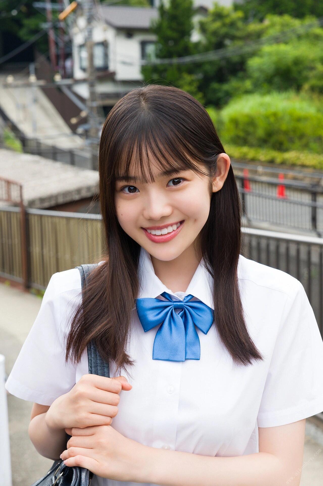 元气少女，微笑面对每一天！😊💖
晒晒少女靓影