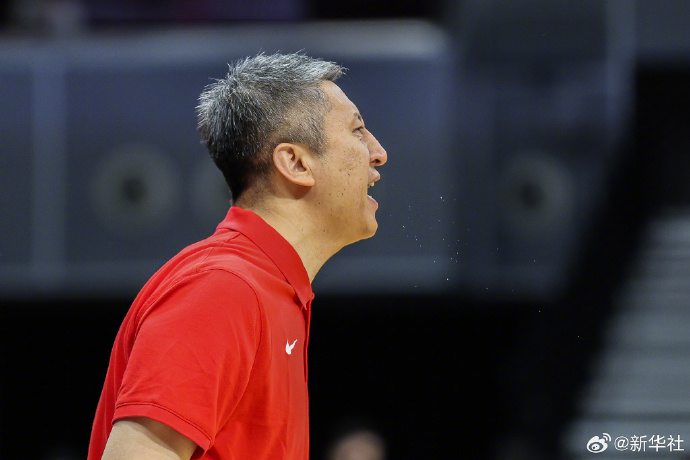 九图回顾中国男篮两次逆转取胜 世预赛第二窗口期，中国男篮连续翻盘：先是客场15分