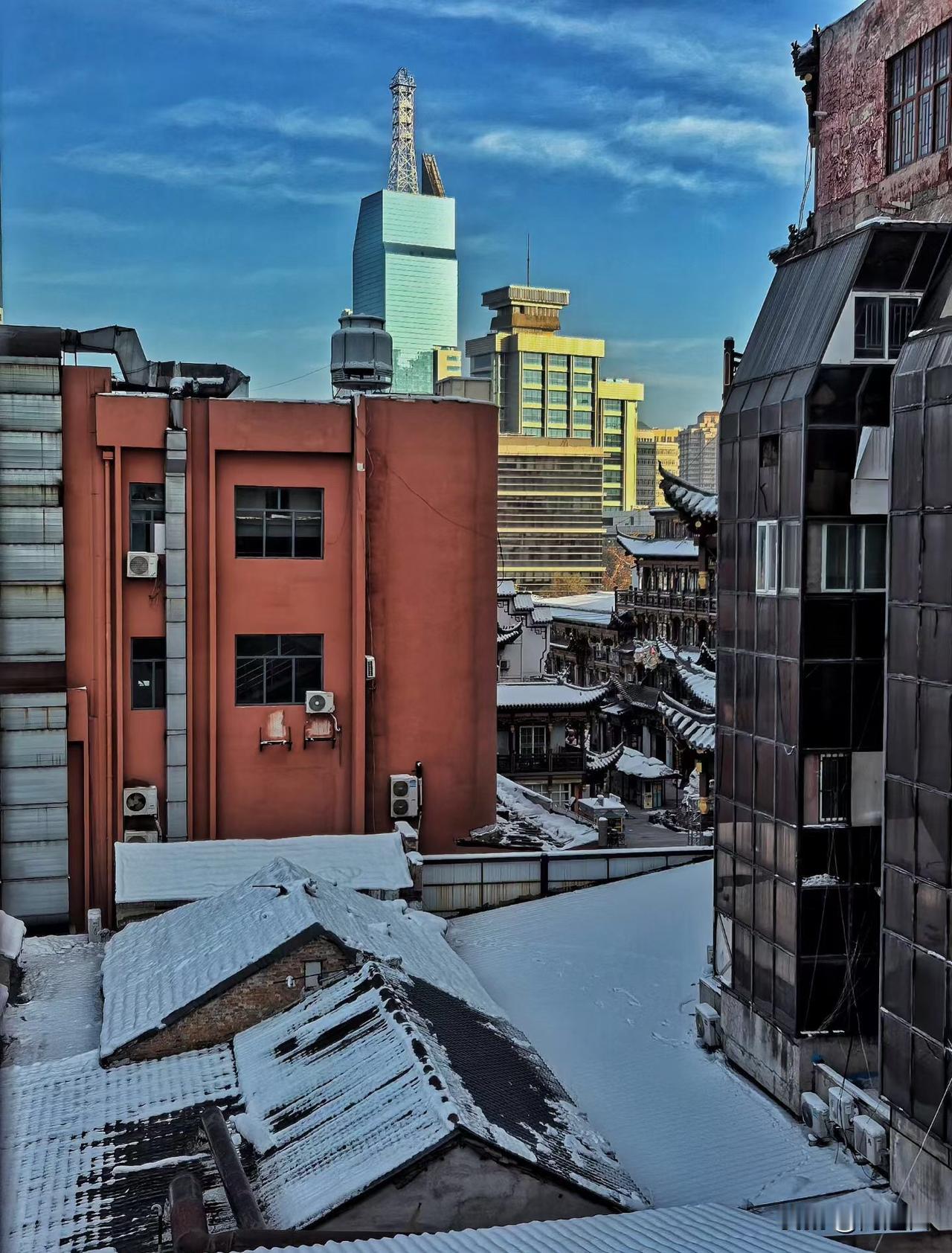 因为穷，我和老公竟成了周围几个朋友最羡慕的父母！

确切的说朋友庆幸我：多亏没有