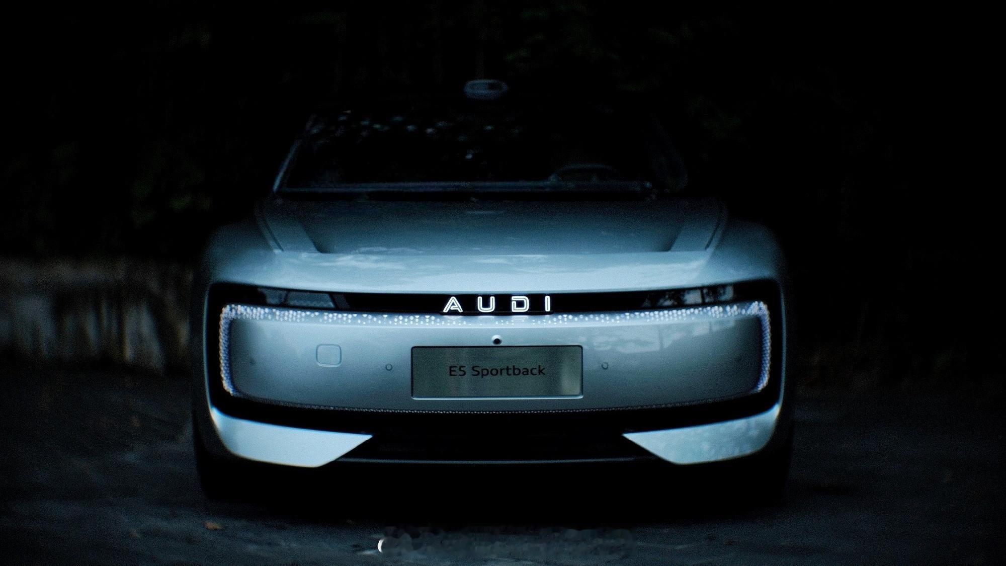第一台带quattro的智能电动车 这组图拍的真好（图源见水印）AUDI应该是目
