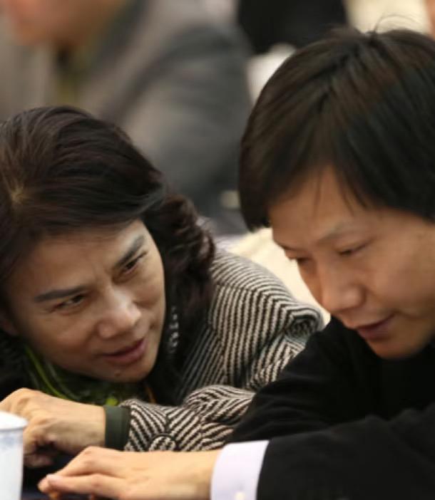 董明珠真是贴标签高手！宝能姚老板被她贴上“野蛮人”标签后在宝万之争败北。小米雷军