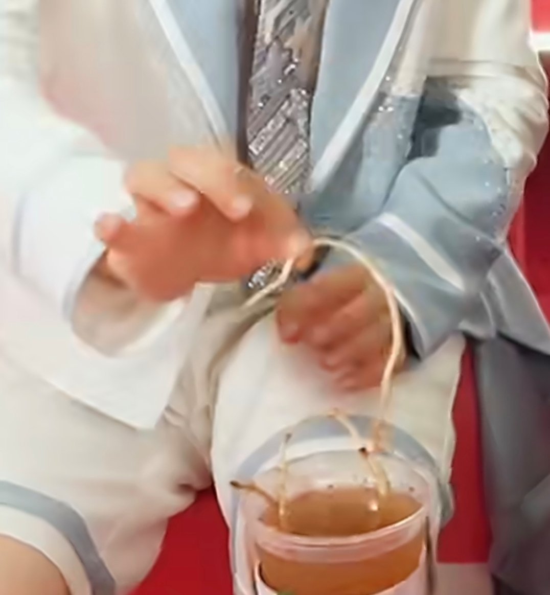就算是折耳根 那可是周深递来的VS就算是周深 那可是折耳根