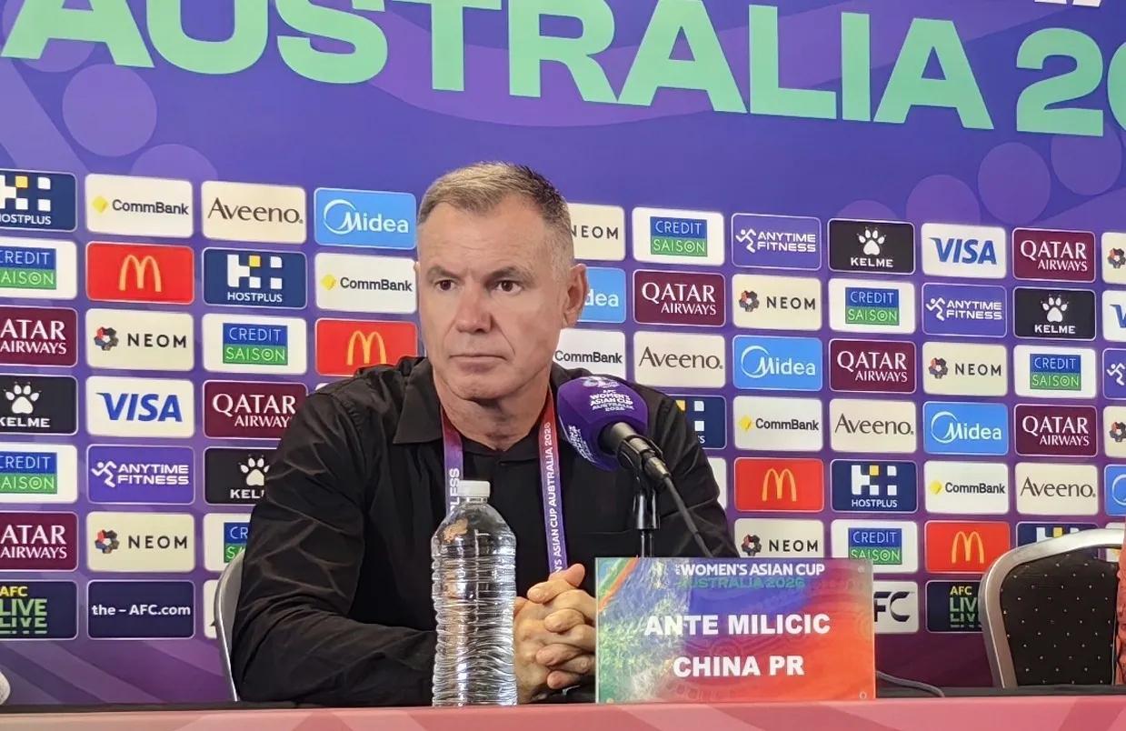 中国女足主帅米利西奇认为，其实输球是输给了对手的个人能力上。
在带队1-2不敌澳
