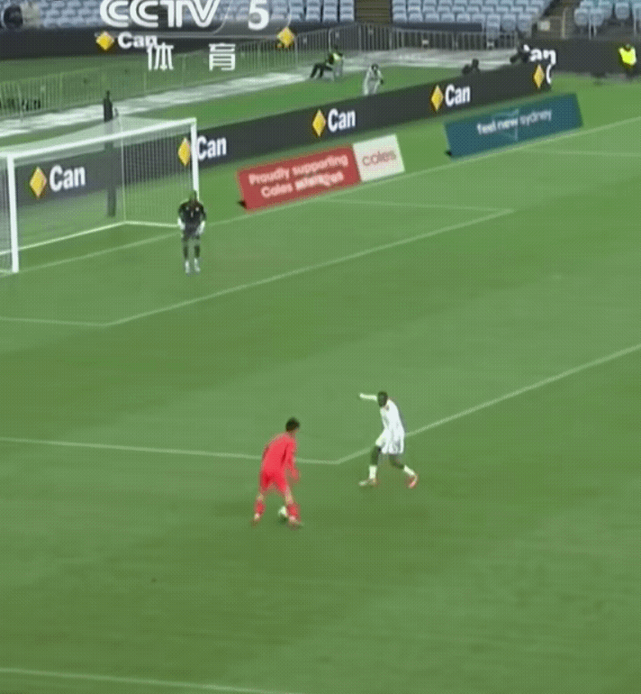 今天，中国男足国家队世界排名上升一位，来到世界第92位。
在今天下午进行的一场国