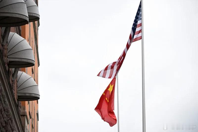 【特朗普称他认为美国将与中国达成“非常公平的贸易协议”】（路透社）——特朗普周三