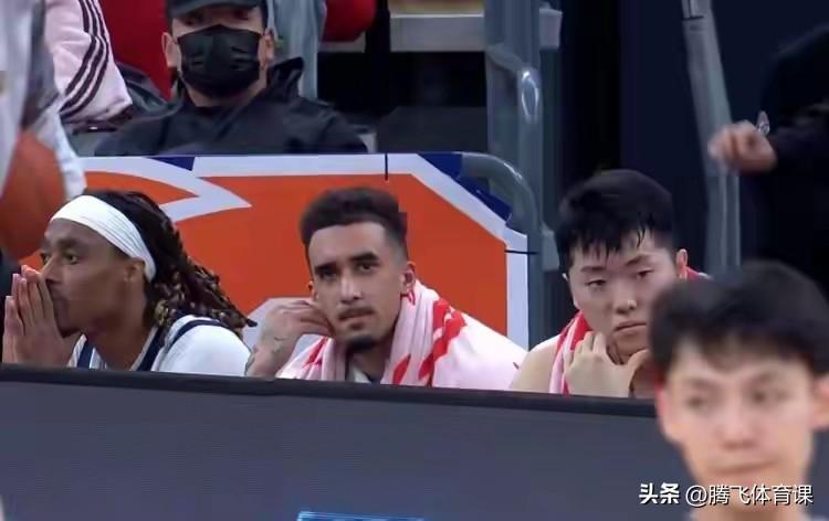 广东客场81:97不敌上海，听听解说员都说些什么？

1.刘星宇--上海队简直就