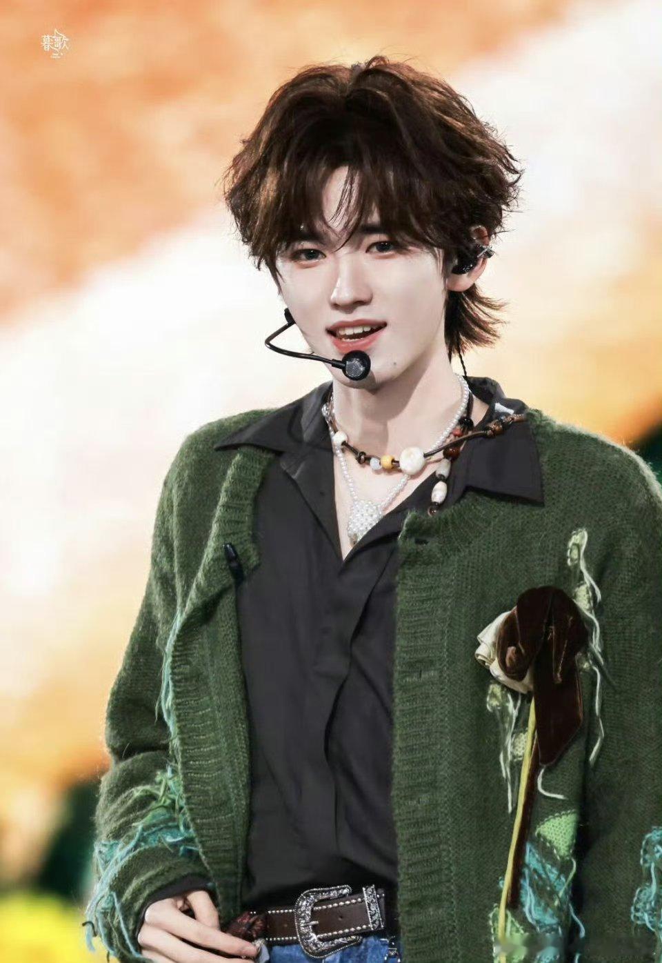 宋亚轩已争气争气再争气少年追梦，一步一个脚印。宋亚轩用时间证明：努力从不说谎。白