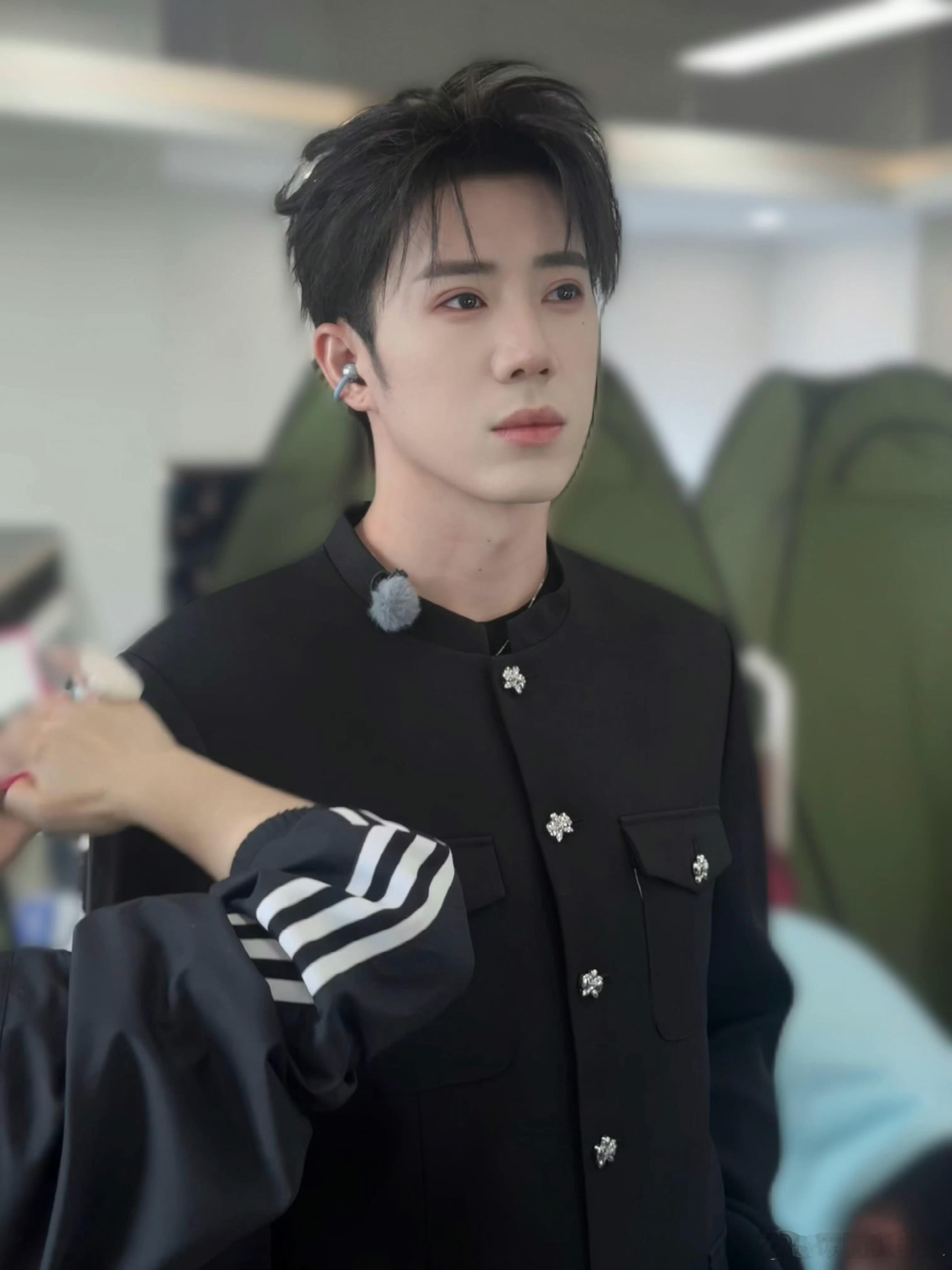 鹭卓对粉丝的爱无解鹭卓和粉丝双向奔赴双向奔赴的爱意永远好哭！鹭卓现场准备汉堡逆应