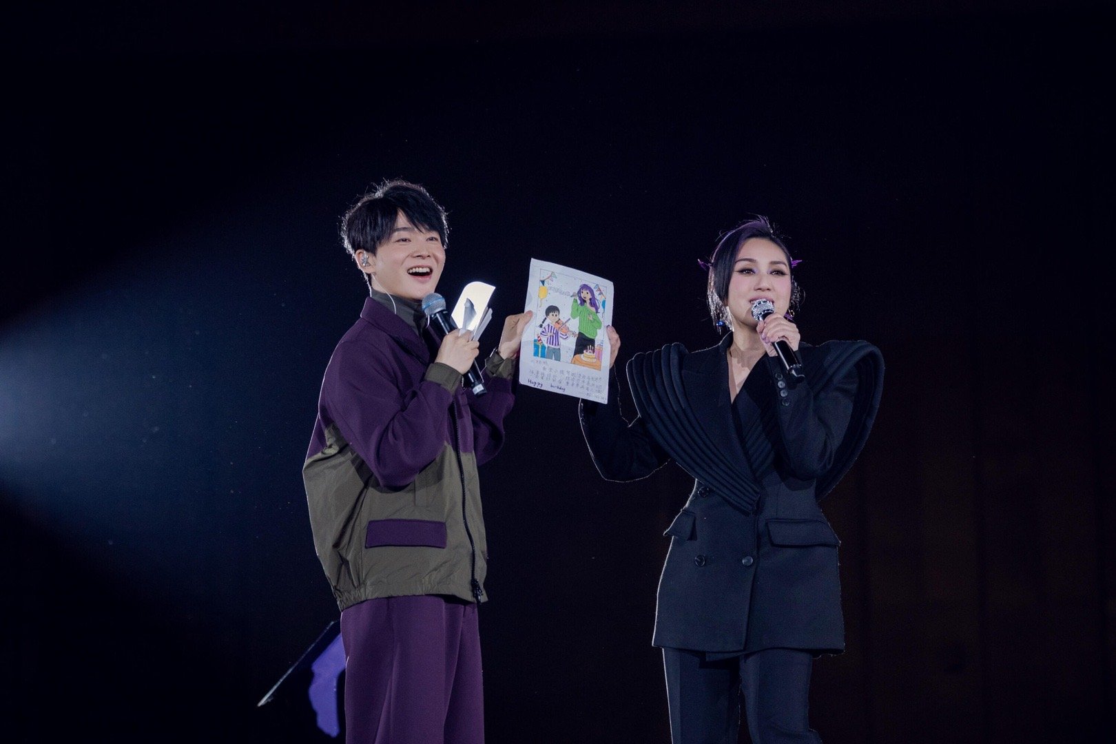 杨千嬅巡演首场川渝天后回宫 川渝地区速接“娘娘回宫”懿旨！杨千嬅巡演首站落地成都