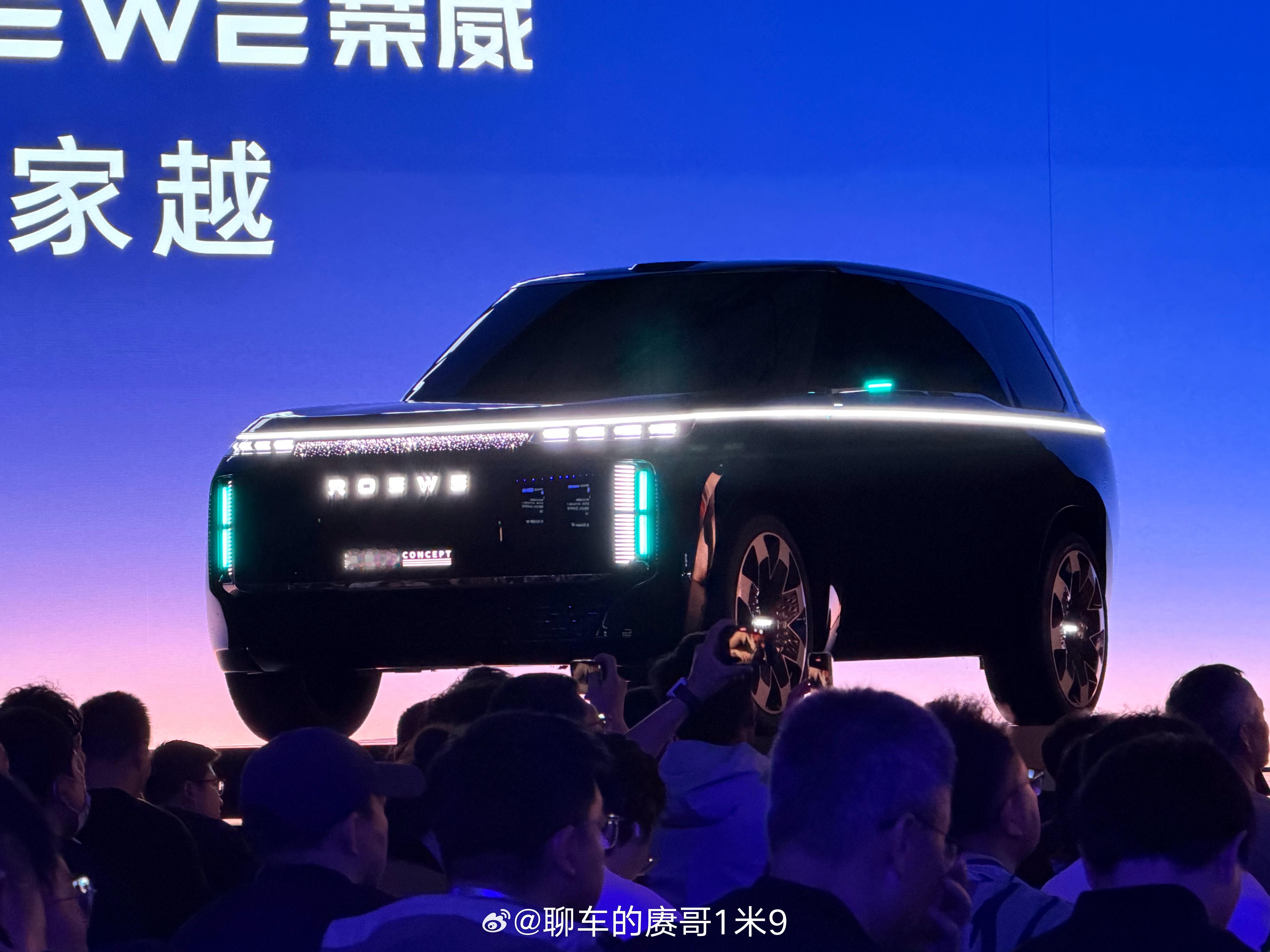 绕车一圈的光环法规允许么？第一次见到还挺帅的！这辨识度没谁了赓言赓语