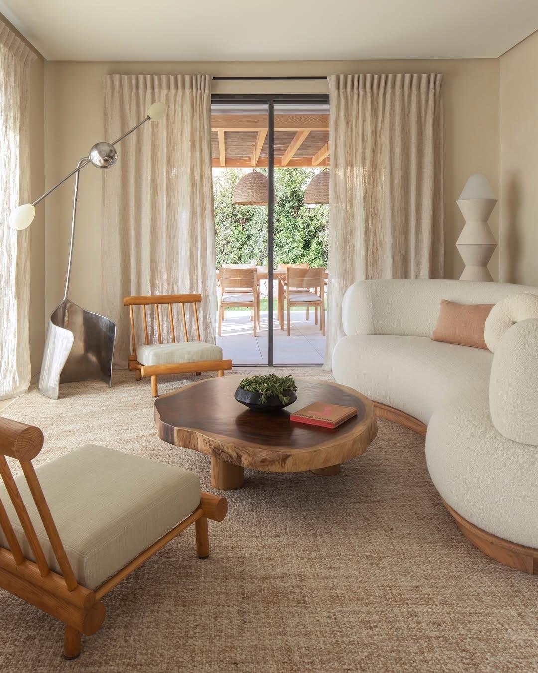 拒绝浮夸装修，自然朴素的家，才是理想栖息地要论什么装修风格耐看且经典大气? 家