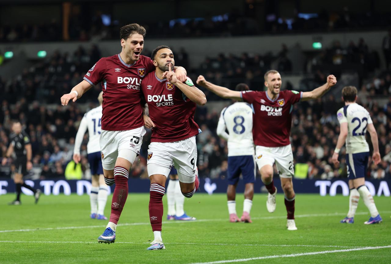 这集好像看过...
第21轮：伯恩茅斯绝杀热刺，结束11轮不胜
第22轮：西汉姆